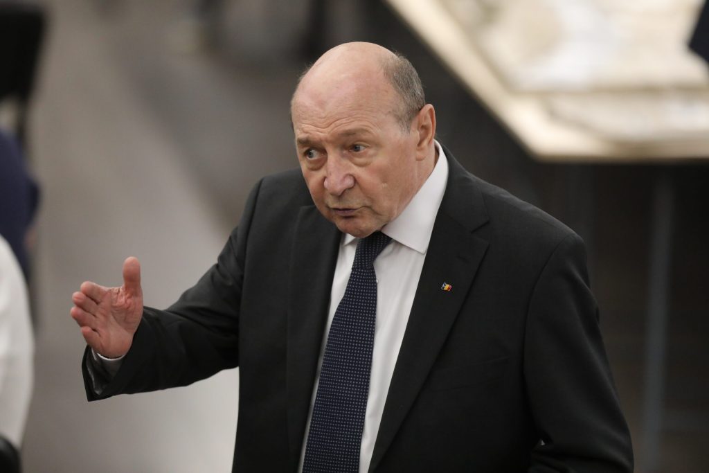 Fostul președinte Traian Băsescu a declarat duminică seară, la DIGI 24, că România ar trebui să invoce Articolul 4 din Tratatul NATO dacă incidentele cu drone din spațiul aerian național continuă să evolueze