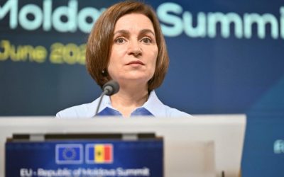 Maia SANDU, reacție fermă după doborârea unei drone peste România: „Securitatea României este securitatea Republicii Moldova” Președinta Republicii Moldova, Maia SANDU, a condamnat vehement încălcările sistematice ale spațiului aerian românesc de către Rusia, după ce o a treia dronă a fost doborâtă duminică dimineață deasupra Mării Negre, în apropiere de Sulina
