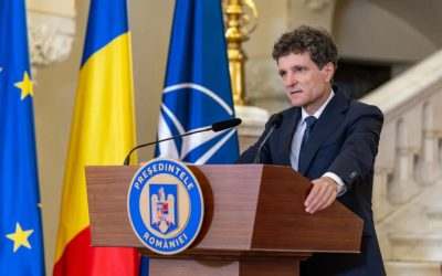 Scrie un articol de presă în stil jurnalistic românesc despre: Cuprins:Președintele Nicușor Dan a felicitat Armata Română, piloții celor două aeronave F-16 și Garda de Coastă după operațiunea de distrugere a unei drone marine încărcate cu explozibil, descoperită joi în apropierea platformei Neptun Deep din Marea Neagră