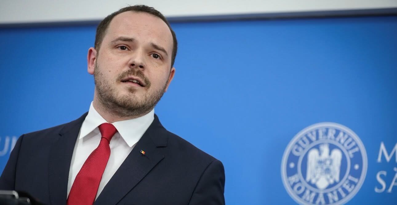 Rogobete: Nu s-a cerut dublarea salariilor în Sănătate, ci o lege corectă Fostul ministru al Sănătății, Alexandru Rogobete, a declarat public că nimeni nu a solicitat dublarea salariilor în sistemul sanitar, ci crearea unei legi a salarizării care să protejeze veniturile angajaților și să elimine inechitățile existente