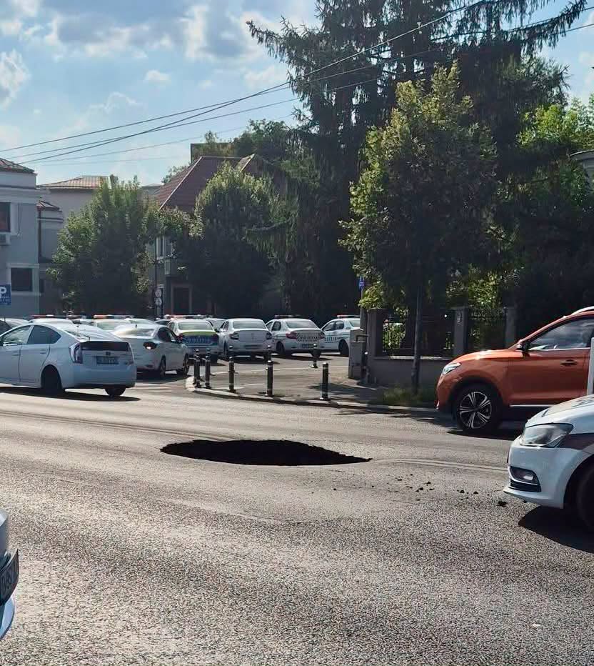 Surpare pe Eroilor: Apa Nova închide circulația temporar