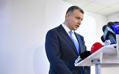 Președintele Nicușor Dan, ferm pe poziție: Nu promulgă legea salarizării care taie din veniturile medicilor și educatorilor Președintele României, Nicușor Dan, nu va promulga o lege a salarizării unitare care ar conduce la diminuarea veniturilor medicilor și angajaților din Educație