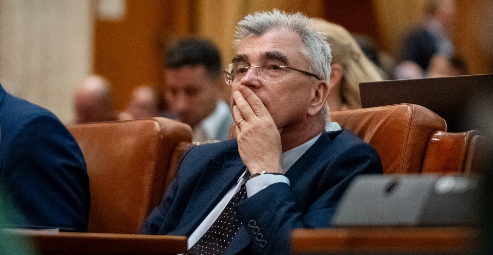 Liderul senatorilor AUR anunță boicot la votul pentru Legea ANI Liderul senatorilor AUR, PETRIȘOR PEIU, a anunțat că formațiunea politică nu va vota Legea Agenției Naționale de Integritate (ANI), invocând un „amendament Fritz” controversat și considerând neconform să susțină acum un proiect respins anterior