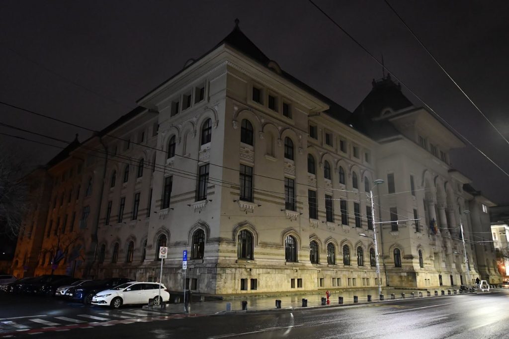 Bucureștiul economisește curent: 25 de măsuri de urgență