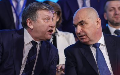Crin Antonescu contestă responsabilitatea premierului Ilie Bolojan pentru permanența sa la Palatul Victoria, afirmând că decizia finală aparține președintelui Nicușor Dan și Parlamentului