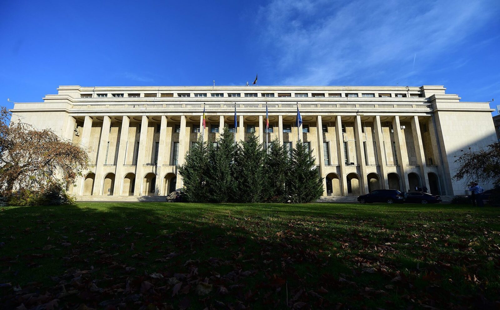Guvernul discută privatizarea din Economie joi