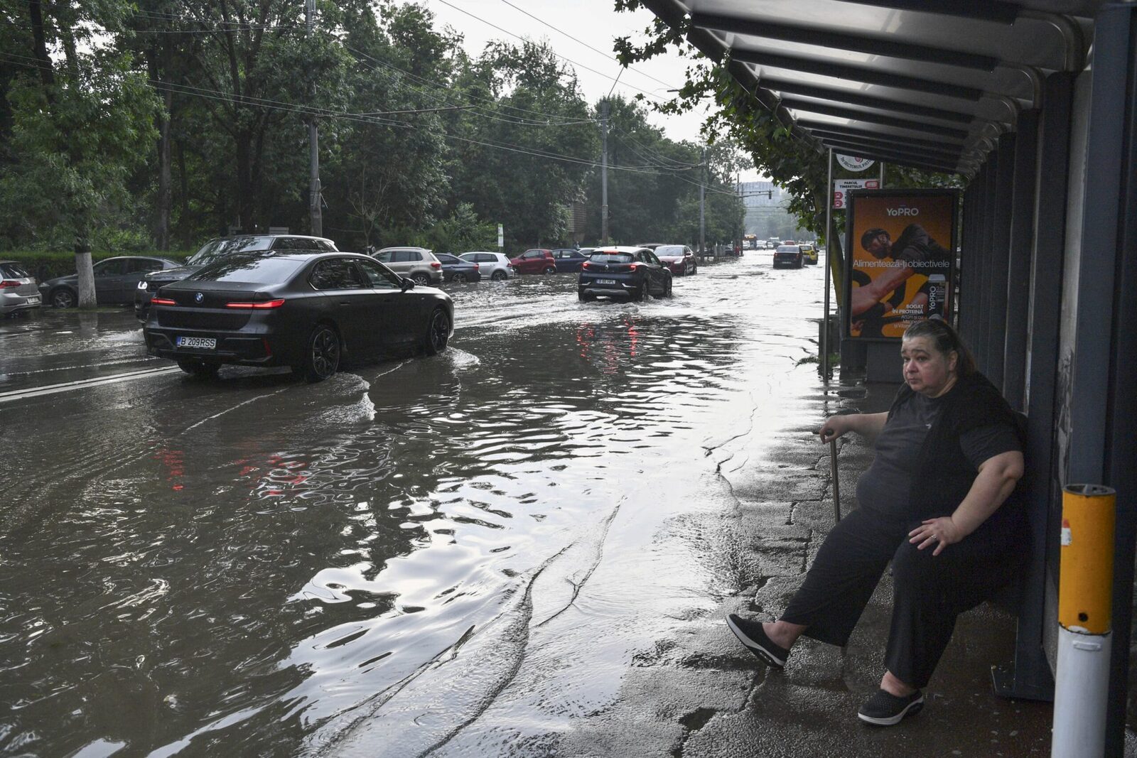 Taxa pe ploaie: Bucureștenii plătesc mai mult pentru apa de ploaie