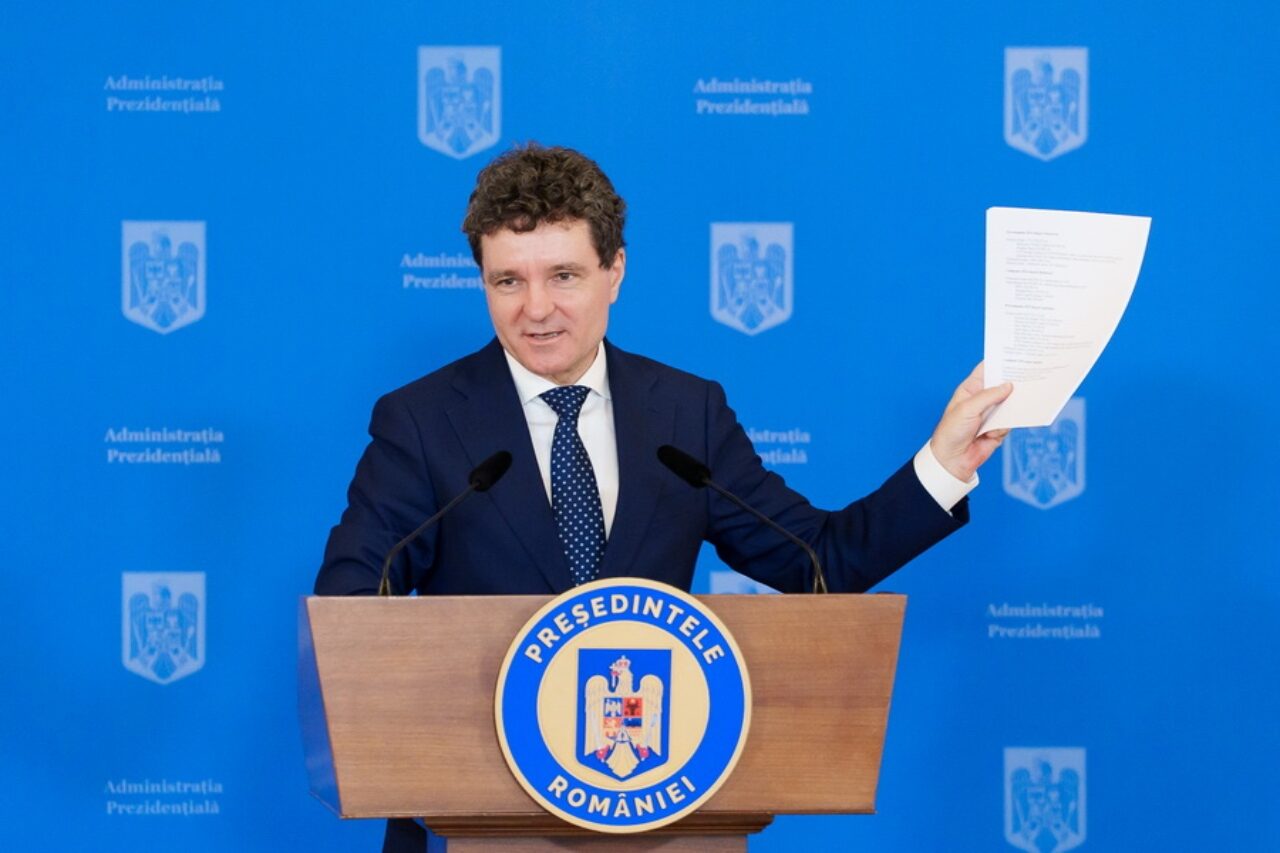 Nicușor Dan contestă din nou legea hidrocentralelor în arii protejate Președintele Nicușor Dan a inițiat o nouă etapă în disputa sa împotriva legii care permite construirea de hidrocentrale în arii naturale protejate, solicitând Parlamentului o reexaminare a actului normativ