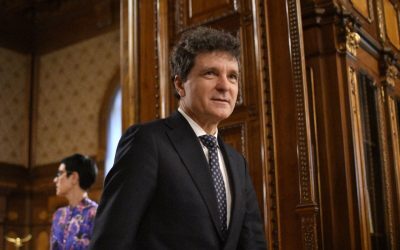 Bugetul Educației în Centrul Dezbaterilor: 3 Miliarde Lei în Plus, dar Sindicatele Cer Mai Mult Guvernul analizează o alocare suplimentară de 3 miliarde de lei pentru sectorul educațional, bani destinați, printre altele, creșterii sporului de dirigenție cu 10-20%, sporirii salariale pentru profesorii debutanți cu peste 30% și dublării remunerației pentru plata cu ora