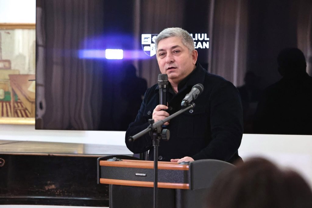 Tișe critică aspru politica economică a PNL și guvernarea Alin Tișe, unul dintre liderii Platformei Liberal-Conservatoare, a lansat un atac vehement la adresa conducerii Partidului Național Liberal (PNL) și a politicilor economice promovate în ultimul an