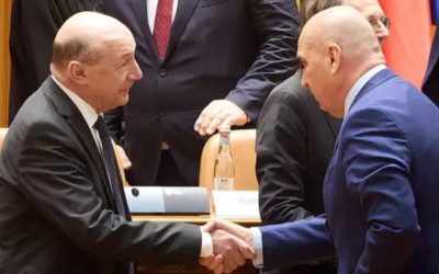 Băsescu, nuanțat pe marginea politicilor lui Bolojan Fostul președinte Traian Băsescu și-a nuanțat poziția față de premierul Ilie BOLOCAN, apreciind eforturile de reducere a cheltuielilor și a deficitului bugetar, dar criticând introducerea de noi taxe