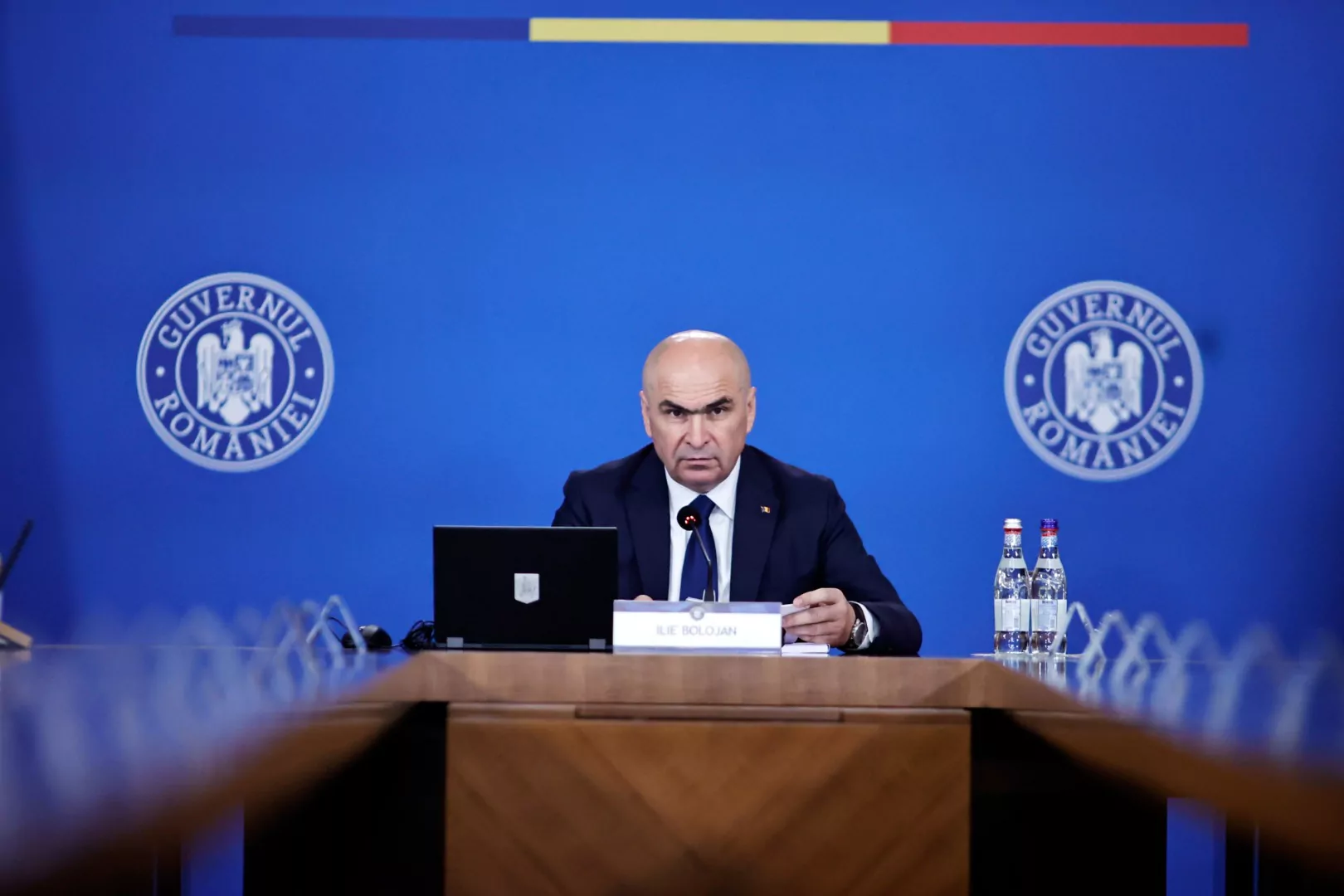 Guvernul Bolojan adoptă noi măsuri în criza energetică Guvernul condus de Ilie BOLDOJAN se reunește vineri într-o ședință extraordinară, începând cu ora 14:30, pentru a stabili noi măsuri în contextul crizei energetice