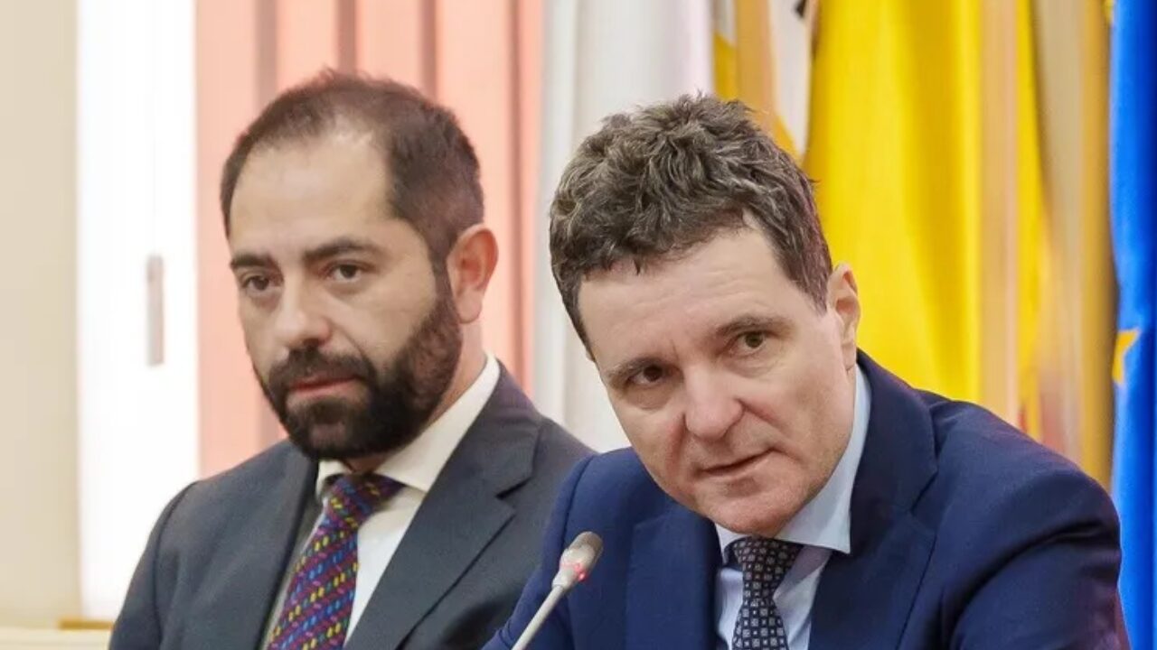 Radu Burnete, consilierul prezidențial, a declarat că noua Lege a salarizării introduce ordine și predictibilitate într-un sistem pe care îl consideră haotic, subliniind eliminarea a jumătate dintre cele peste 160 de sporuri existente