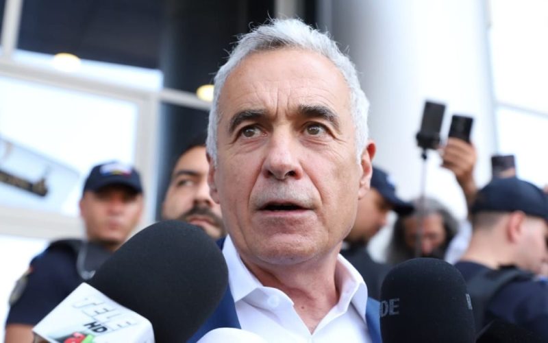 Călin Georgescu, declarații incendiare despre euro și suveranitate, dar avere în moneda europeană Fostul candidat la Președinție, Călin Georgescu, a stârnit controverse prin declarațiile sale ferme împotriva adoptării euro și a renunțării la leul românesc, pe care l-a numit „fortăreața noastră”