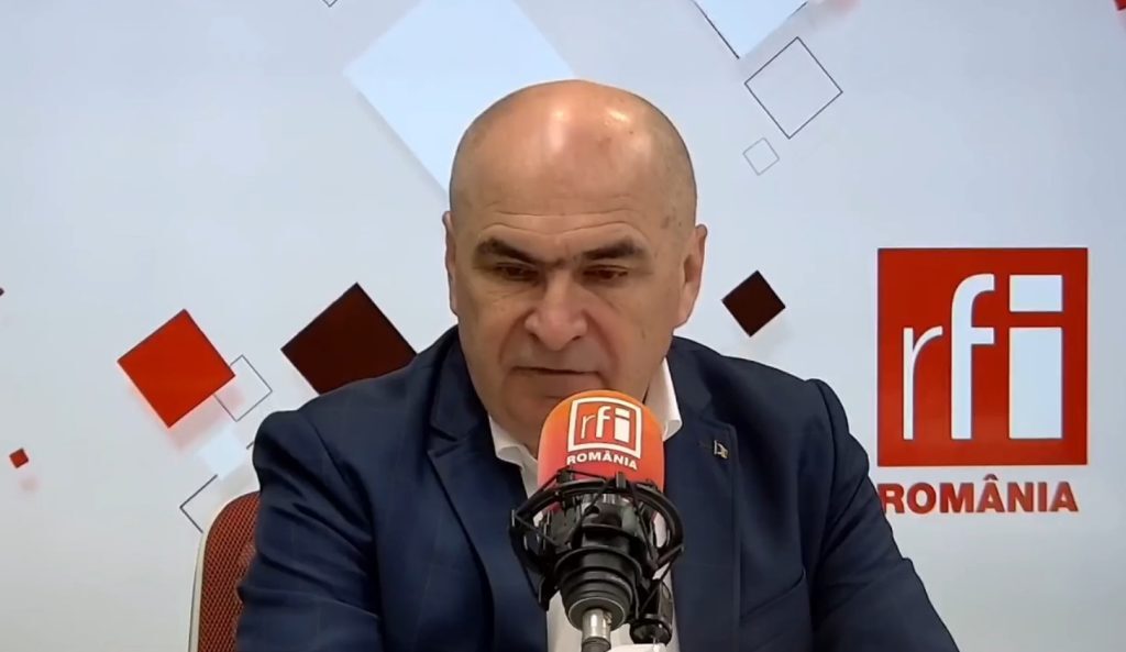 Premierul demis ILIE BOL oğojan a declarat la RFI că noua lege a salarizării este finalizată și poate fi depusă în Parlament oricând, însă decizia depinde de obținerea unui consens politic și social suficient pentru adoptarea proiectului