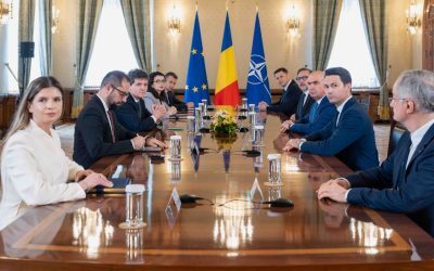 Val de nemulțumiri sindicale pe noua lege a salarizării Noua lege a salarizării unitare generează un val de nemulțumiri în rândul sindicatelor din educație și sănătate, în timp ce șeful statului dorește adoptarea rapidă a actului normativ, chiar și în cadrul unei sesiuni extraordinare a Parlamentului