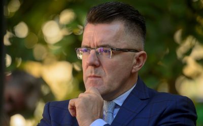 DUNGACIU ACUZĂ TIKTOK DE CENZURĂ „BOLȘEVICĂ” Prim-vicepreședintele AUR, Dan Dungaciu, a lansat acuzații grave la adresa platformei TikTok, susținând că rețeaua socială ar fi recurs la cenzura unui videoclip din interviul său acordat Digi24