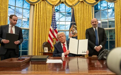 Schimbare de priorități la Casa Albă: Redeschiderea strâmtorii Ormuz, țintă principală în conflictul cu Iranul Președintele DONALD Trump ar putea căuta o ieșire din conflictul cu Iranul fără a obține un acord nuclear formal, comportamentul său privat indicând o schimbare de strategie