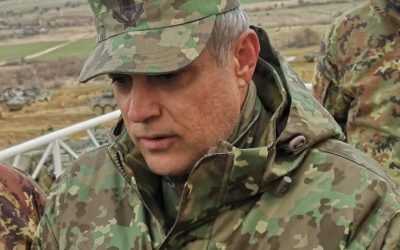 Un oficial NATO avertizează asupra riscurilor unei agresiuni hibride asupra României, subliniind vulnerabilitățile infrastructurii critice și potențialul de panică în rândul populației