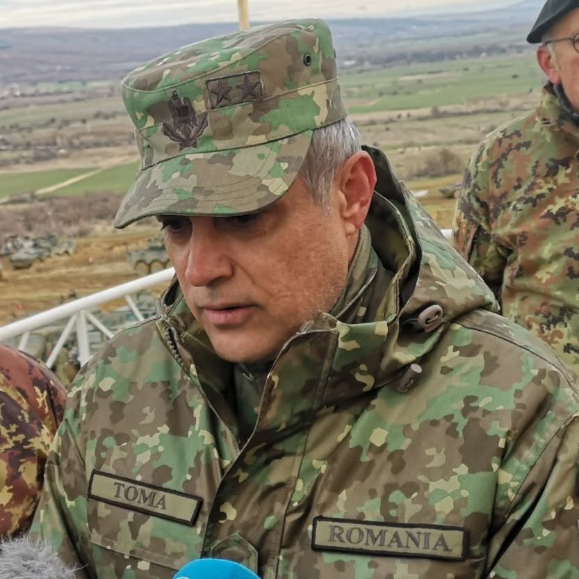 Un oficial NATO avertizează asupra riscurilor unei agresiuni hibride asupra României, subliniind vulnerabilitățile infrastructurii critice și potențialul de panică în rândul populației