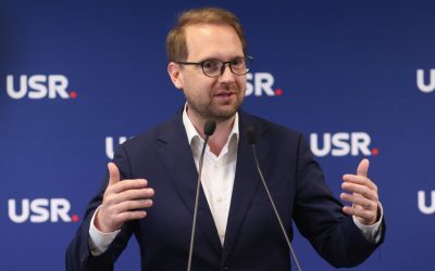 Legea Integrității, adoptată în Senat: jalon PNRR cu controverse Senatul României a adoptat, în calitate de for decizional, Legea integrității, un act normativ crucial pentru implementarea Planului Național de Redresare și Reziliență (PNRR)