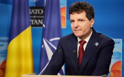 Președintele Klaus Iohannis a cerut reexaminarea unei legi privind scoaterea unor suprafețe din ariile naturale protejate, invocând necesitatea unei analize de fond a oportunității și eficienței legislative, precum și consolidarea garanțiilor de protecție a mediului