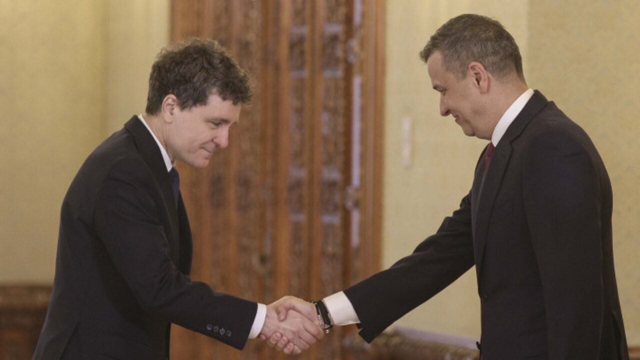 PSD: Relația cu Președintele Nicușor Dan, nici caldă, nici rece Sorin GRINDEANU, președintele PSD, a clarificat, joi, natura relației dintre social-democrați și Președintele Nicușor Dan