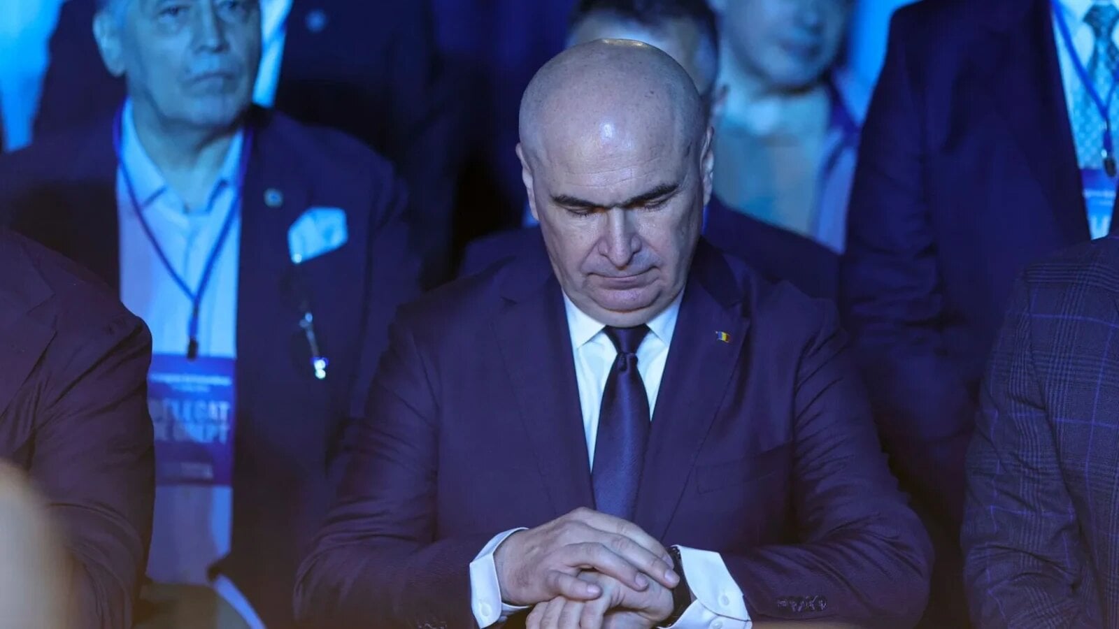 Premierul interimar Ilie Bolojan solicită formarea cât mai rapidă a unui guvern cu puteri depline, acuzând PSD și AUR de iresponsabilitate politică pentru destabilizarea Executivului în pragul perioadei critice de absorbție a fondurilor europene prin PNRR