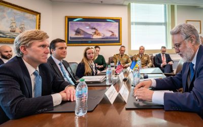 România, alături de Statele Unite: Mesajul consilierului prezidențial Marius Lazurcă de la Washington Consilierul prezidențial Marius Lazurcă a transmis un mesaj clar de la Washington, subliniind solidaritatea României cu Statele Unite ale Americii, în urma unei vizite oficiale