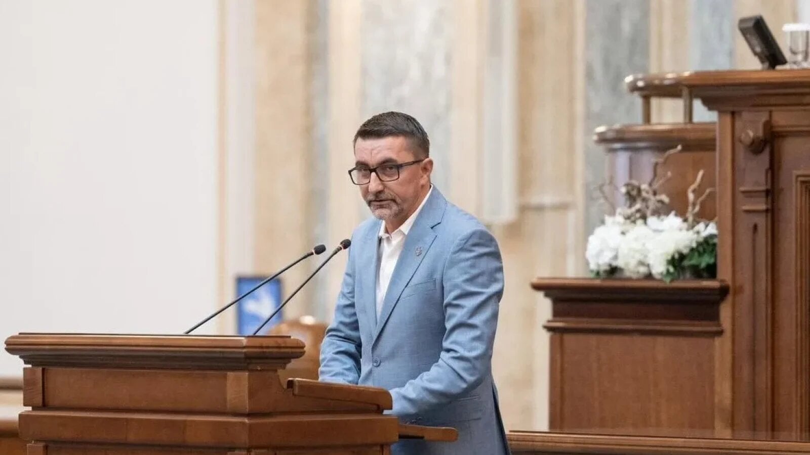 Senatorul UDMR Lorand Turos se pregătește să devină acționar majoritar al Radio GaGa, un post de radio privat cu emisiuni bilingve în 12 localități din Transilvania