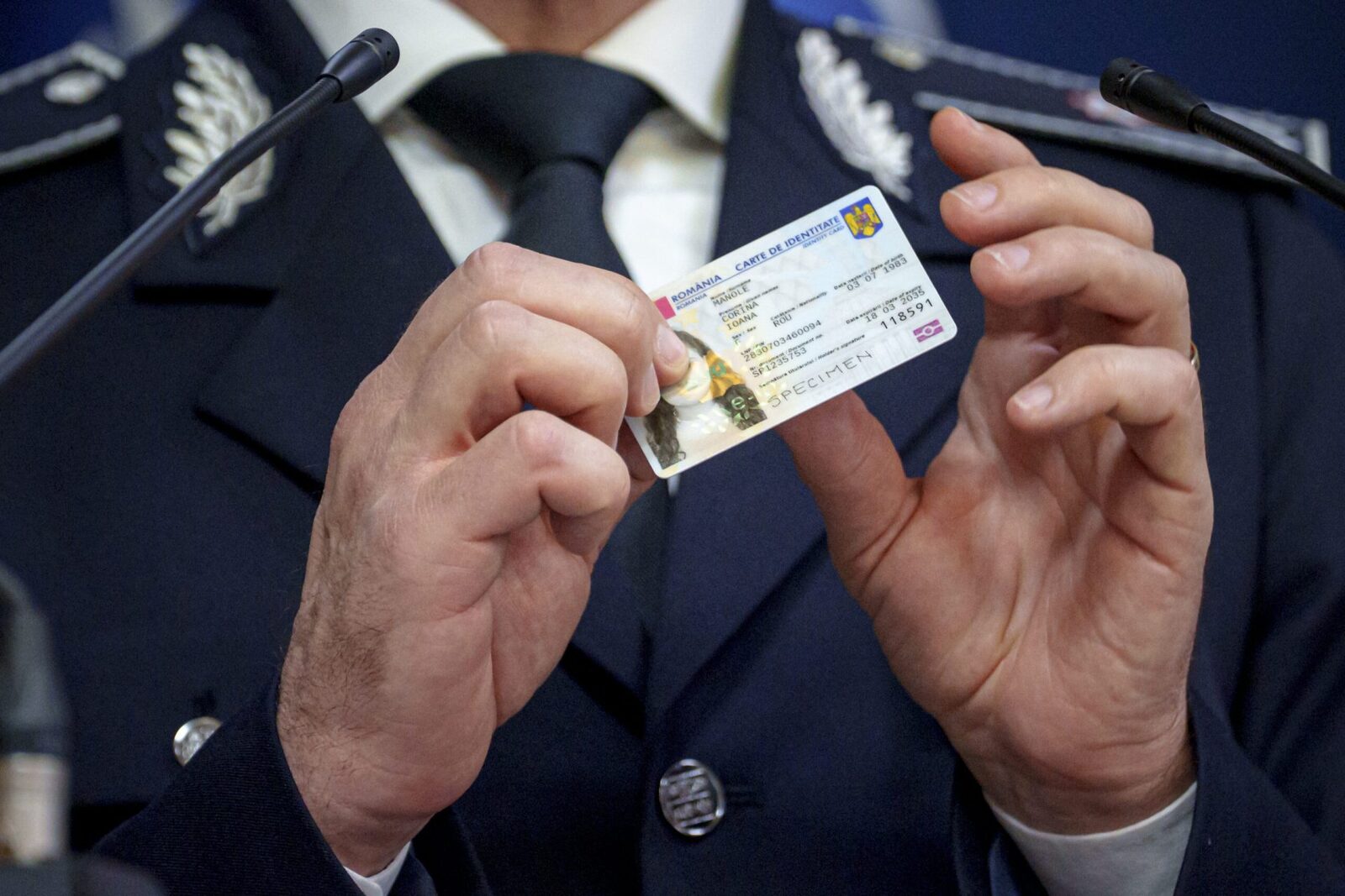 Prelungire program cărți de identitate electronice Ministerul Afacerilor de Interne a decis extinderea perioadei în care cetățenii pot obține gratuit cartea electronică de identitate, ca urmare a economiilor substanțiale realizate din fonduri europene, în special din Planul Național de Redresare și Reziliență (PNRR)