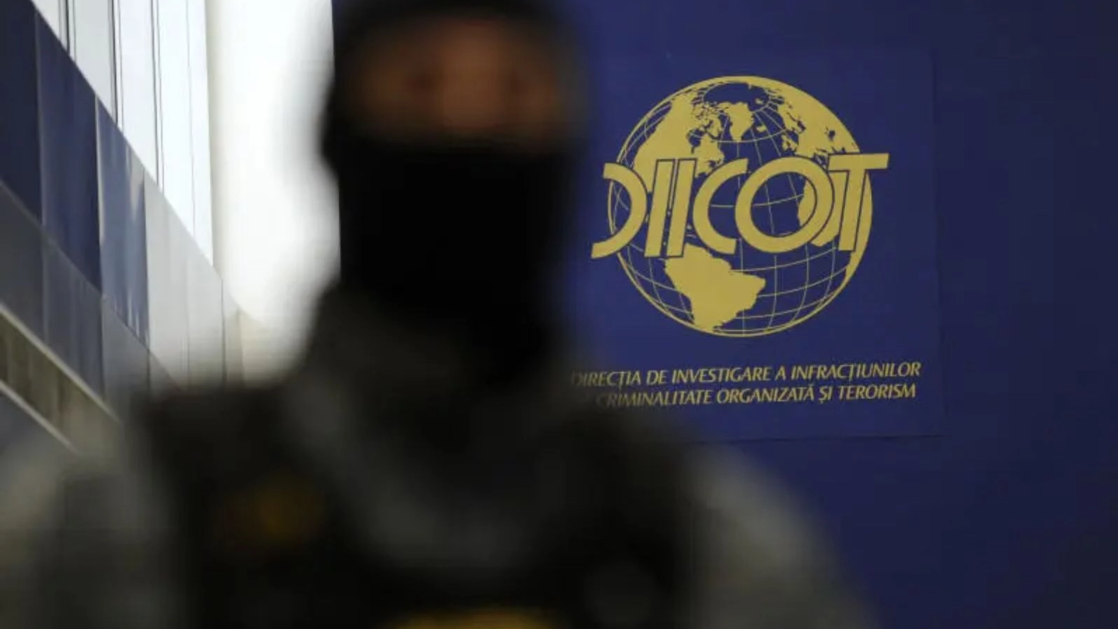 Cătălin Avramescu, fost consilier prezidențial, a confirmat că a fost audiat de către Direcția de Investigare a Infracțiunilor de Criminalitate Organizată și Terorism (DIICOT) în legătură cu acuzații de pornografie infantilă