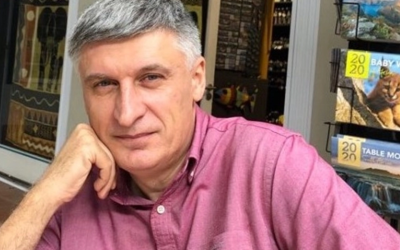 Fostul consilier prezidențial Cătălin Avramescu a reacționat miercuri, după ce a fost audiat la DIICOT într-un dosar de pornografie infantilă și după perchezițiile efectuate la locuința sa din București