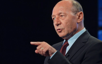 Traian Băsescu, fost Președinte al României, a lansat un apel ferm către populație, îndemnând cetățenii să deschidă ochii și să nu mai voteze politicieni pe care îi numește „neaveniți de la partide”