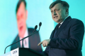 Crin Antonescu, fost președinte al Partidului Național Liberal (PNL), a lansat atacuri virulente la adresa actualului lider al formațiunii, Ilie Bolojan, pe care l-a catalogat drept „un demagog rudimentar”