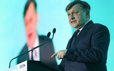 Crin Antonescu, fost președinte al Partidului Național Liberal (PNL), a lansat atacuri virulente la adresa actualului lider al formațiunii, Ilie Bolojan, pe care l-a catalogat drept „un demagog rudimentar”