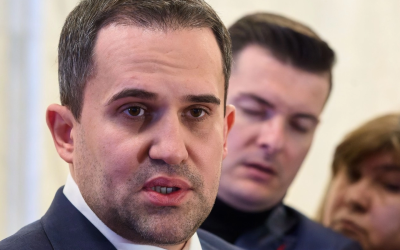 Val de plecări de la locurile de muncă în România, acuză fostul ministru Ciprian Șerban România se confruntă cu un număr alarmant de plecări de la locurile de muncă, conform analizei lui Ciprian Șerban, fost ministru al Transporturilor din partea PSD