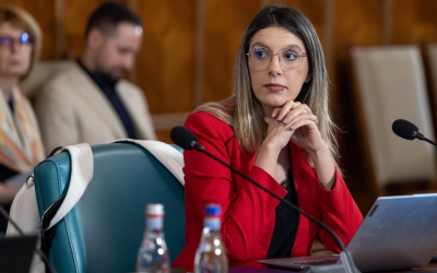 Ministrul interimar al Mediului, Diana Buzoianu, a declarat că o eventuală ieșire a partidului său de la guvernare anul viitor nu ar reprezenta un capăt de țară
