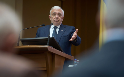 România nu poate adera la moneda euro în prezent, deoarece nu îndeplinește niciunul dintre criteriile necesare, a declarat Guvernatorul Băncii Naționale a României (BNR), Mugur Isărescu, într-o conferință de presă