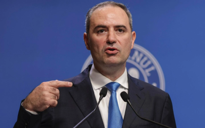 Ministrul Finanțelor, Alexandru Nazare, a evitat să ofere un răspuns direct la întrebarea dacă ar accepta funcția de premier, în cazul unei propuneri