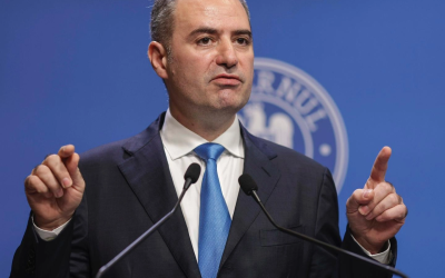 Piețele financiare au reacționat pozitiv după ce agenția de rating Moody’s a confirmat vineri, 7 august, ratingul suveran al României la Baa3, ultima treaptă din categoria „investment grade”, menținând însă perspectiva negativă