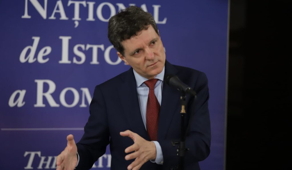 Comemorarea Holocaustului Romilor: Un Apel la Educație și Toleranță București – În cadrul Zilei Europene de Comemorare a Holocaustului Romilor, autoritățile au reafirmat importanța onorării memoriei victimelor persecuțiilor din cel de-al Doilea Război Mondial