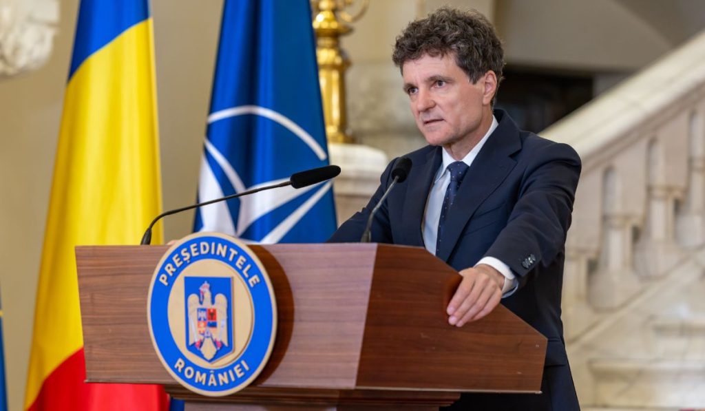Anunțul Neașteptat al lui Traian Băsescu Agită Scena Politică Fostul președinte al României, Traian Băsescu, a făcut un anunț surprinzător, stârnind un val de reacții în spațiul public