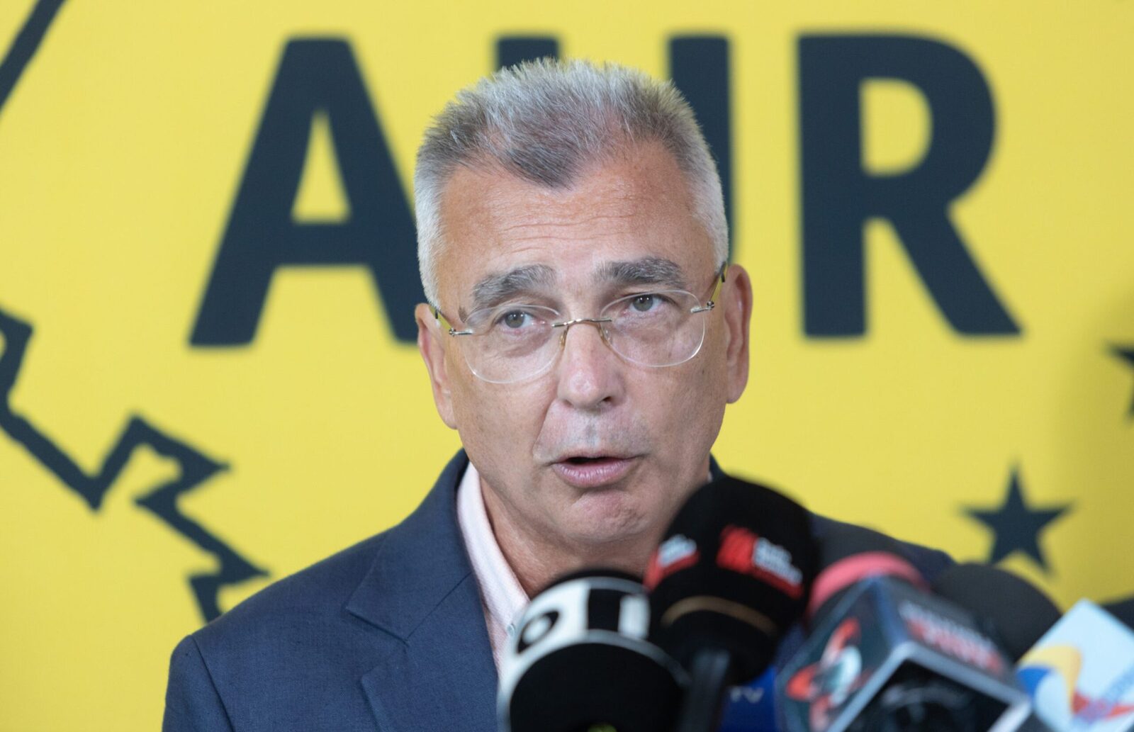 Senatorul AUR Petrișor Peiu a subliniat importanța libertății ca primă calitate esențială pentru un politician