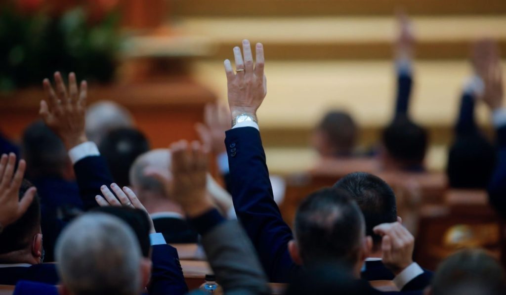 Doi deputați USR au votat împotriva Legii Integrității, invocând protejarea averilor Noua Lege a Integrității a trecut de Camera Deputaților miercuri, 29 iulie 2026, înregistrând 222 de voturi „pentru”, două voturi „împotrivă” și 59 de abțineri