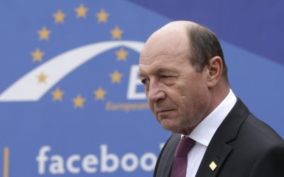 Critici vehemente la adresa soluțiilor pentru alimentarea hidrocentralei Cernavodă Fostul președinte al României, TRAIAN Băsescu, a criticat vehement măsurile luate de actuala guvernare pentru asigurarea apei necesare funcționării centralei nucleare de la Cernavodă, în contextul scăderii alarmante a debitului Dunării