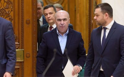 Deblocarea angajărilor în Sănătate, aprobarea TVA redus la locuințe și măsuri pentru carburanți și profesori, printre deciziile Parlamentului Plenul Camerei Deputaților a adoptat, miercuri, mai multe măsuri cu impact major asupra populației, printre care deblocarea posturilor din sistemul sanitar, prelungirea cotei reduse de TVA de 9% pentru locuințe și noi facilități pentru cadrele didactice și piața carburanților
