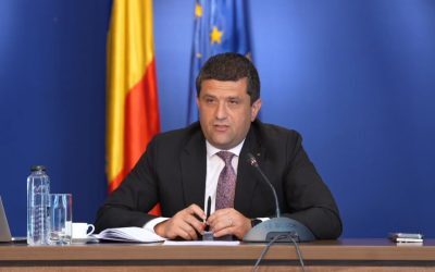 Opt din zece români nu ar recomanda călătoriile cu trenul Un procent covârșitor de 80% dintre pasagerii care și-au exprimat opinia în formularele de feedback ale CFR Călători au declarat că nu ar recomanda experiența călătoriilor cu trenurile companiei