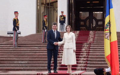 Președintele Nicușor Dan, întâmpinat la Chișinău de Maia Sandu Președintele Nicușor Dan se află joi la Chișinău, unde a fost primit la Palatul Prezidențial de către președinta Republicii Moldova, Maia Sandu
