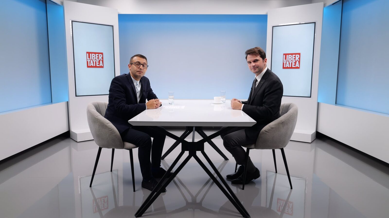Așteptările PNL față de Nicușor Dan după prezidențiale Sebastian Burduja, președintele PNL București, a declarat că formațiunea politică ar fi avut „alte așteptări” din partea Primarului General al Capitalei, Nicușor Dan, în urma susținerii acordate acestuia în turul al doilea al alegerilor prezidențiale